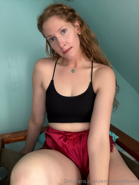 Emersonbloom erotic pornstar pictures