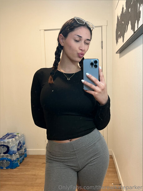 Therealkateparker pretty pornstar pic