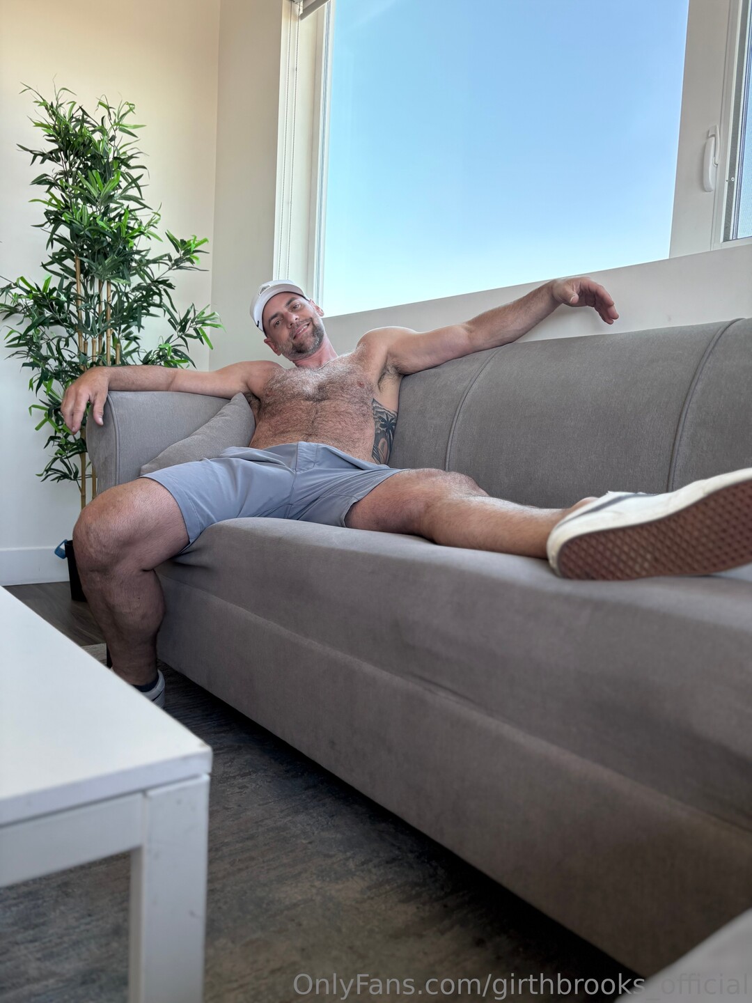 Girthbrooks Official model naked pics