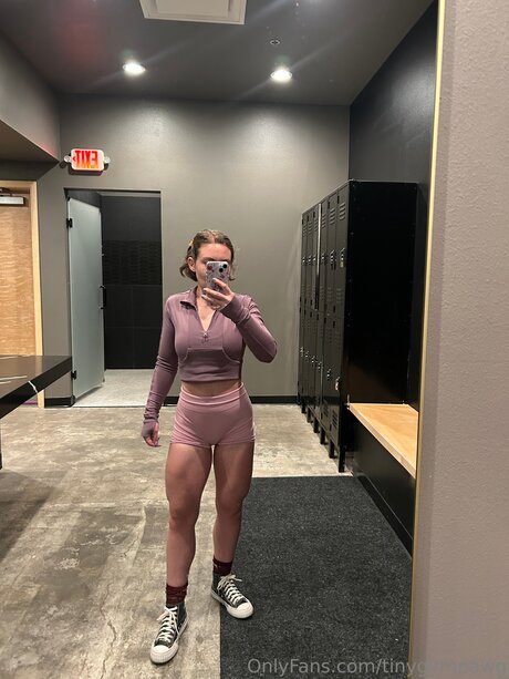 Tinygympawg high quality actress photos