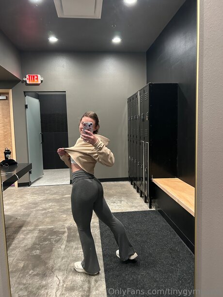 Tinygympawg adult actress pictures