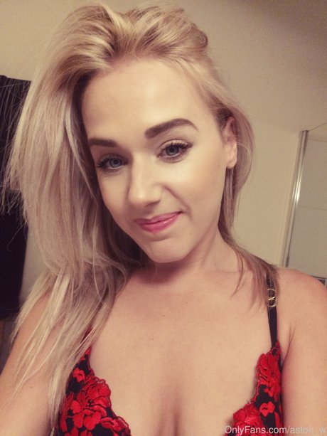 hottest onlyfans sexy nude photos