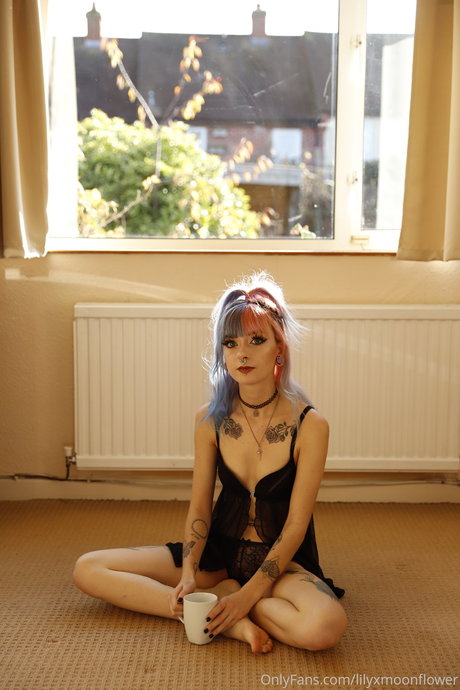Lily Moonflower high quality model pic