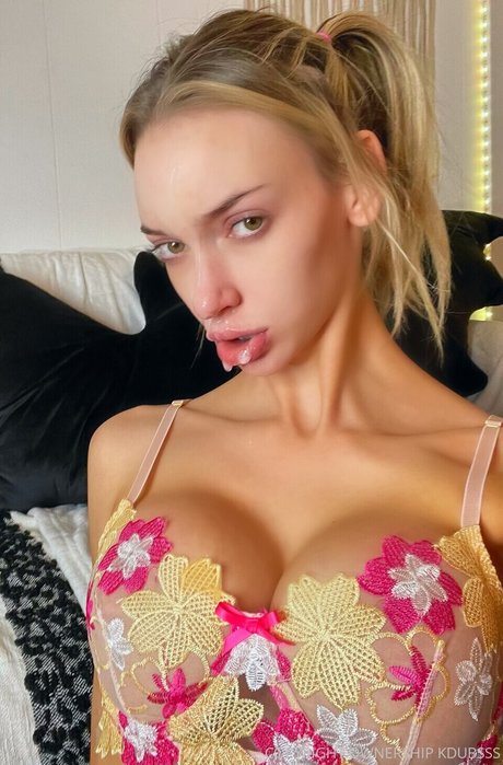 Krystal Preiss sexy model gallery