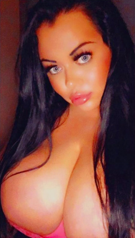 Karla Bentley star hot photo