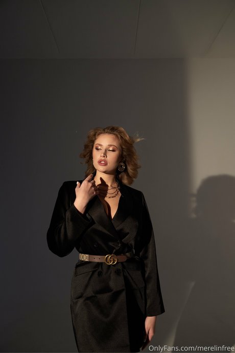 Merelin art model archive