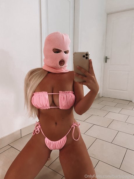 _Barbi model erotic img
