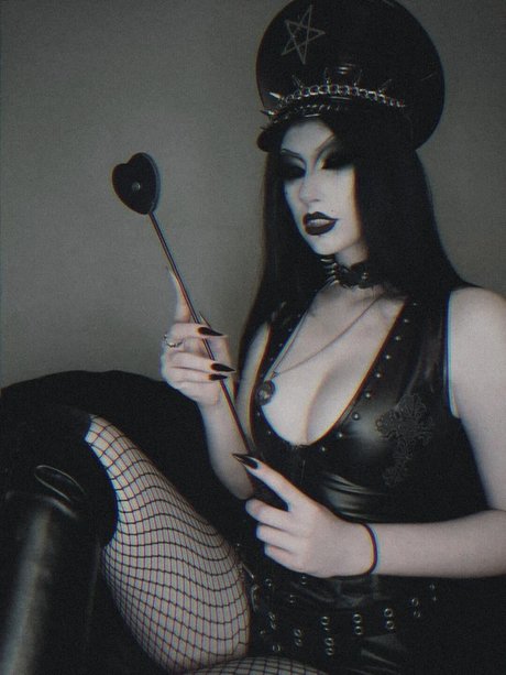 May Hemm model porn pic
