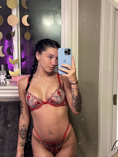 Natalie Rain model hot photo