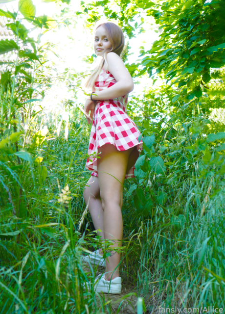 Alisaya pornstar gallery