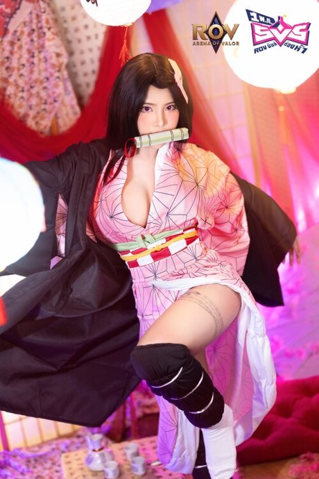 Donut Nami sexy pornstar img