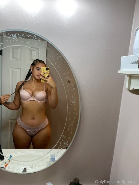 Janae Girard pornstar sexy img