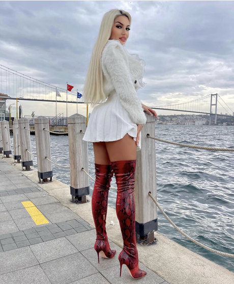 Jelena Unikat  model perfect images