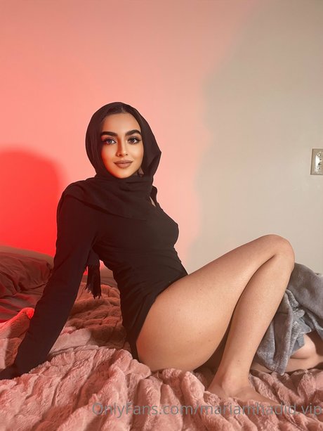 Mariam Hadid beautiful pornstar pic