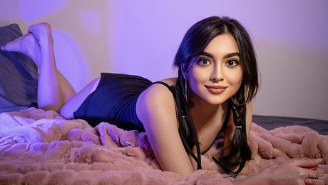 Mariam Hadid free actress gallery