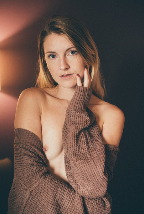 Aspen Eden nude star pictures