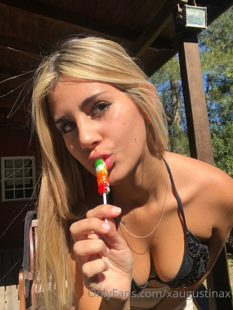 Augustina 18 pornstar art img