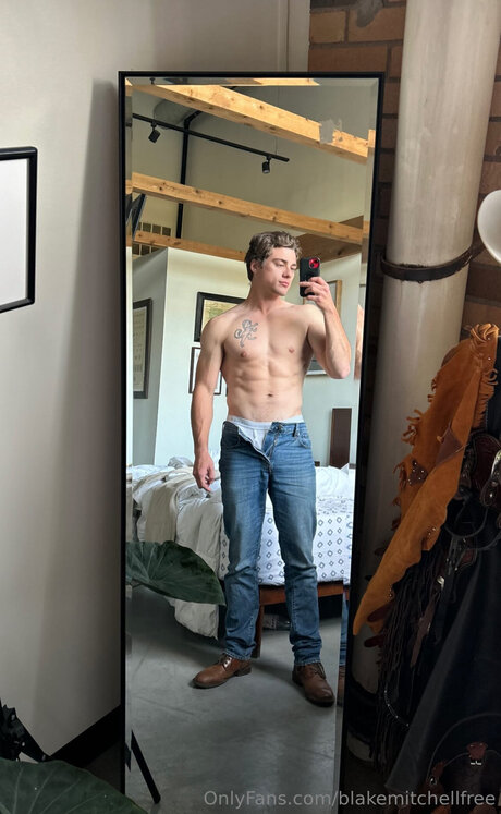 Blakemitchellfree hot actress pic