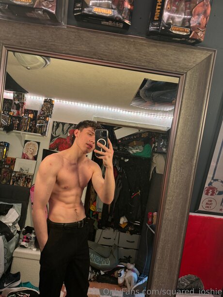 Squared Joshie star nude pic