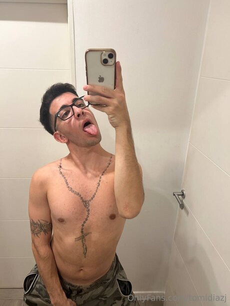 Tomidiazj model top pictures