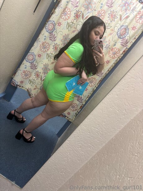 Thick Gurl101 star sexy images