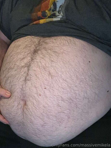 Massivemikela star nude photo