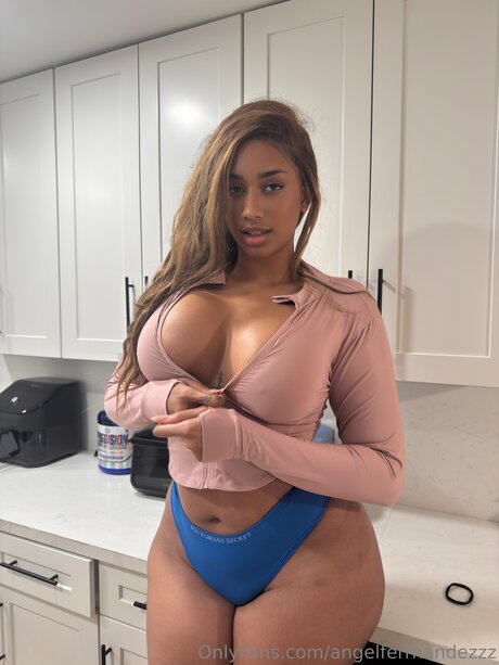 Angelferrnandezzz star pretty photos