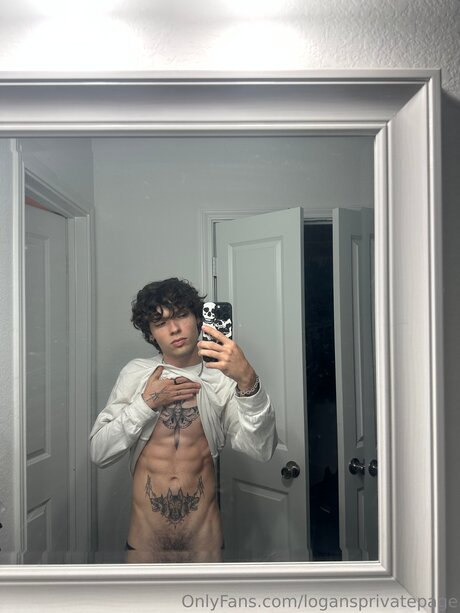 Logansprivatepage model best photo