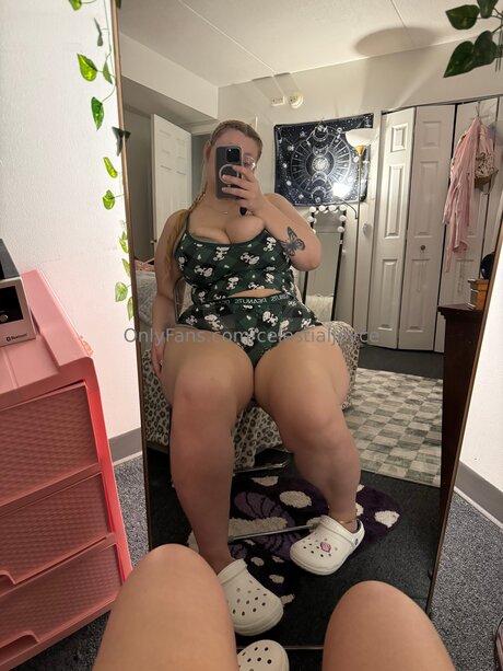 Celestialjoyce naked model photo