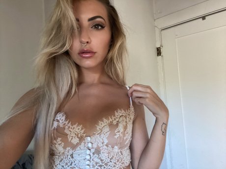 Miss Angelique W adult actress photos