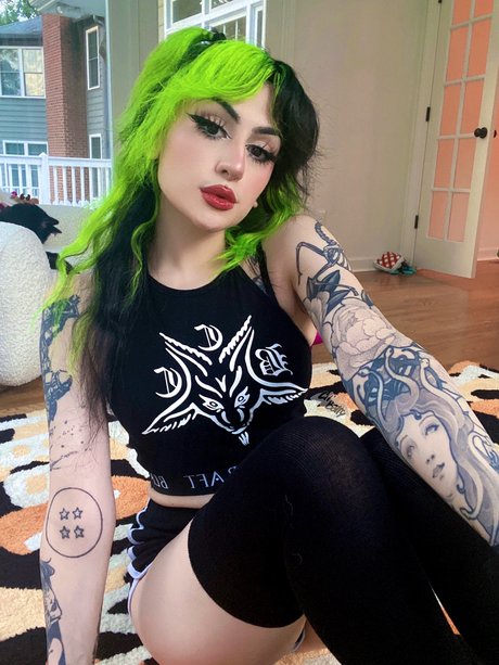 Batz star hot photo