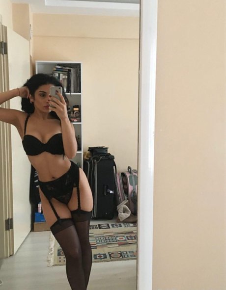 Zela ta pornographic star images