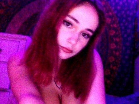 Gothicbratgf top actress pic