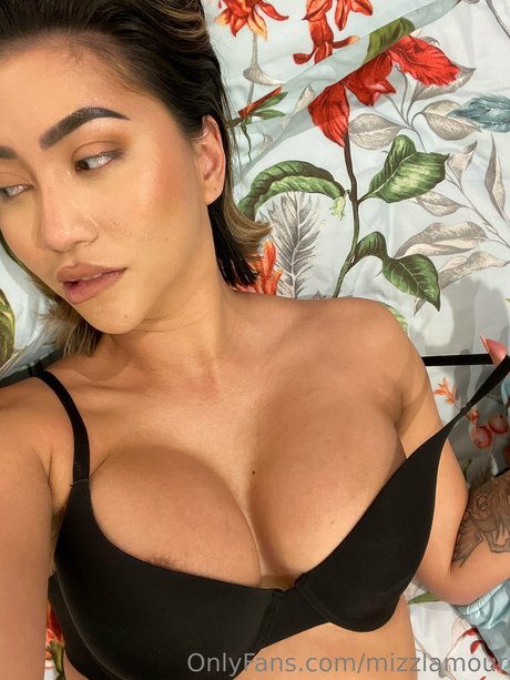 Mizzlamour erotic star img