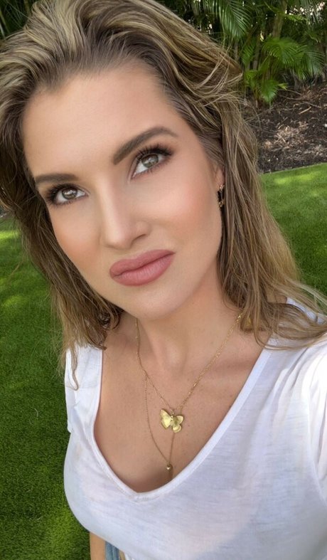 Amanda Cerny free model images