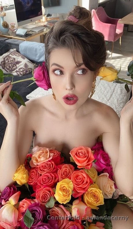 Amanda Cerny hot star pics