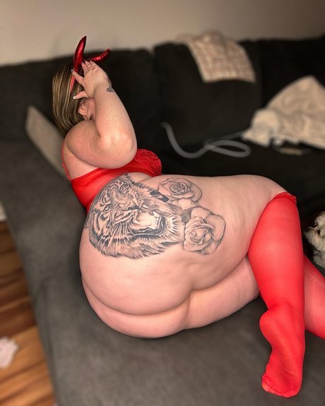 Kayycurvy star naked img
