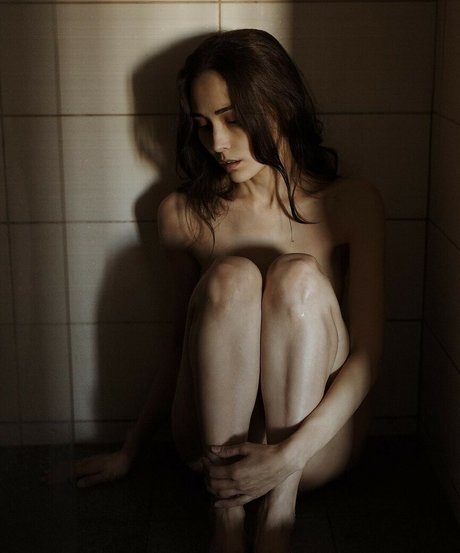 Zukhra Galina hot star image