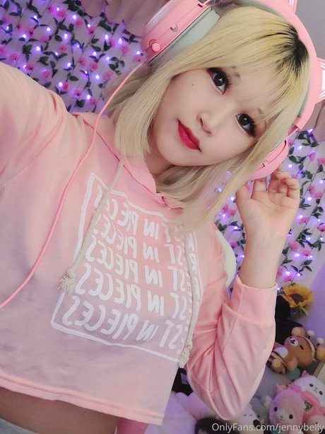 Jennybelly model pornographic photo
