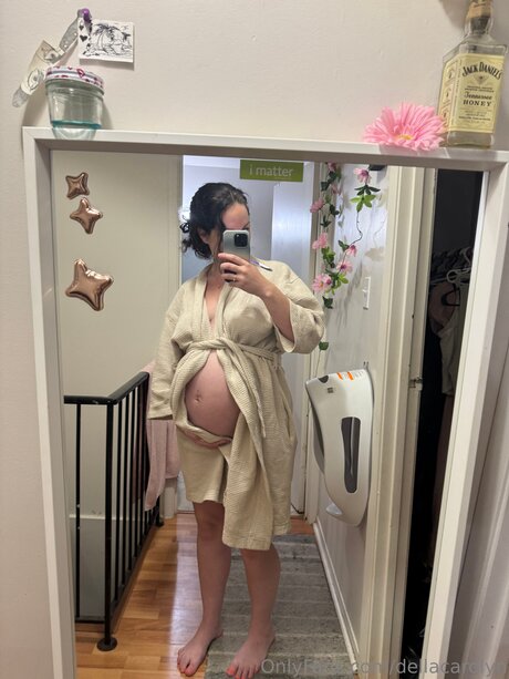 Dellacarolyn porn model pics