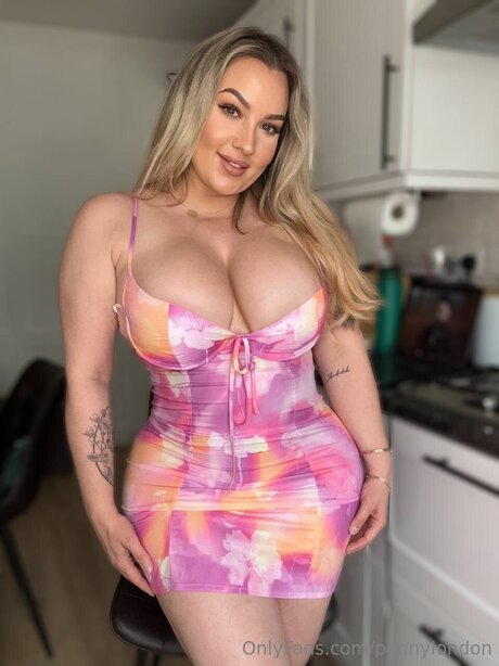 Pennylondon pornstar perfect galleries
