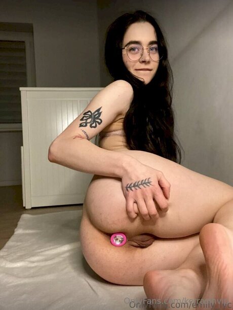 Kerrasinvip pornstar hot images