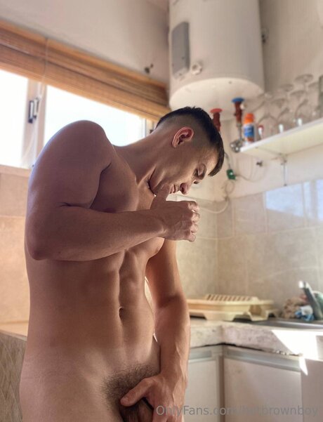 Hotbrownboy model naked pictures
