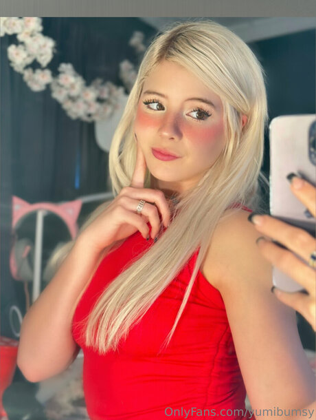 Yumibumsy star nudes pics