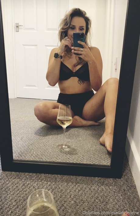 Mariah Leonne top star pictures