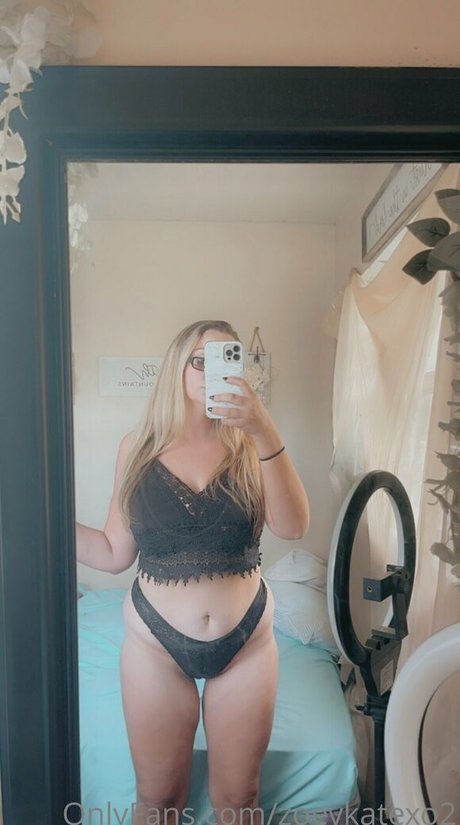 zoeykatexo2 hot pornstar pictures