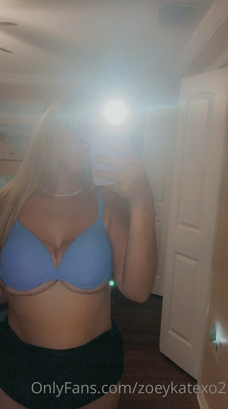 zoeykatexo2 free model pictures