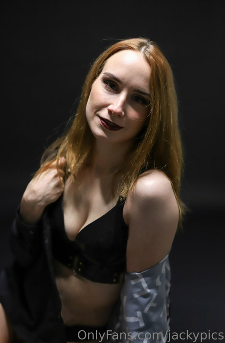 Jackypics model naked gallery