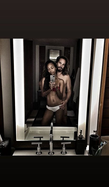 Zoe Saldana model free pics