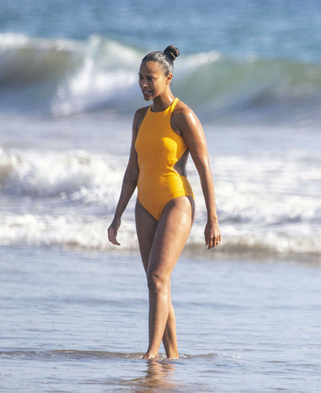 Zoe Saldana star pornographic photos